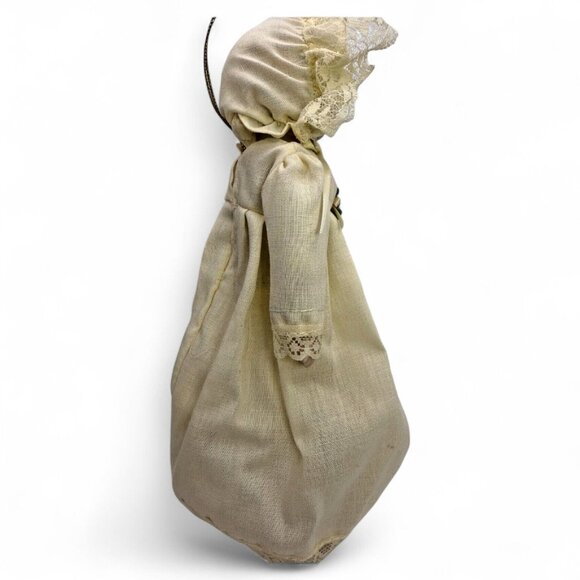 Vtg 1982 Schmid Happyland 7.5" Porcelain Bisque Doll With Lace Bonnet & Floral A - Picture 5 of 6